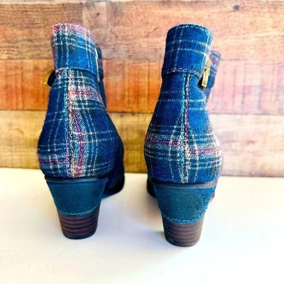 NWOT L’Artiste by Spring Step Captivate Ankle Blue Booties - Picture 4 of 9